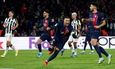 Mbappé and VAR hurt Newcastle as stoppage-time penalty saves PSG