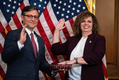 Celeste Maloy sworn in; House now at full capacity - Roll Call