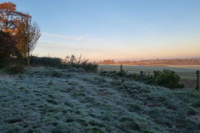 Scotland, England, Ireland brace for ice and snow as temperatures drop