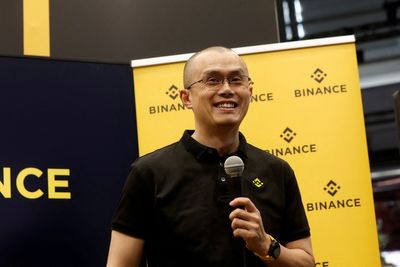 Binance's CZ Remains Silent But Flashes '4' On Reports That He Is Prohibited From Leaving US