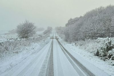 Snow and ice warning amid plunging temperatures as minus 7.2C recorded