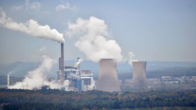 EU reaches preliminary deal on reducing industrial emissions