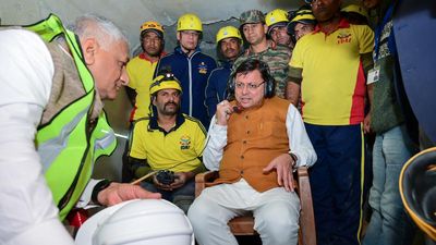 Silkyara tunnel rescue | PM praises foreman Gabbar Singh Negi