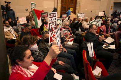 Anger as Oakland residents defend Hamas and deny 7 October attack at council meeting