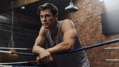 Sculpt your whole body in just 15 minutes with Chris Hemsworth’s resistance band workout