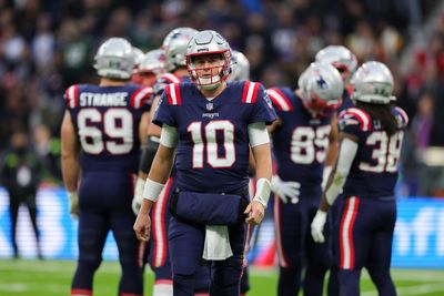 Mac Jones Had to Watch Other Patriots’ QBs Throw at Practice After Latest Benching