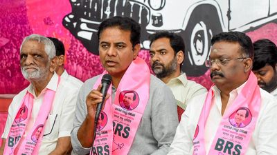 EC should have sent notices to Harish Rao than denying permission for Rythu Bandhu disbursal, says KTR