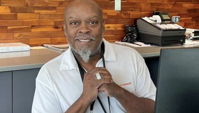 Arthur Williams, beloved circulation desk worker at the Brookfield Library, dies at 52