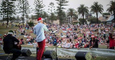 What's on this weekend? Carols, markets and Lago Di Mac