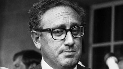 Death of Henry Kissinger: From WWII refugee to the nexus of US political power