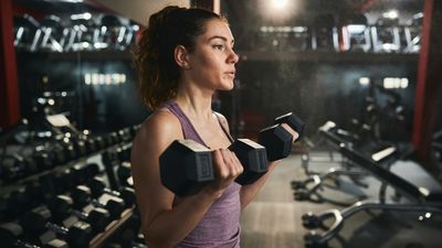 Start strength training and build upper-body muscle with this five-move beginner dumbbell workout