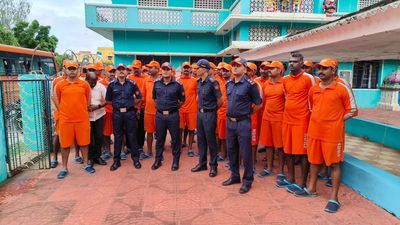 T.N. Rains | NDRF teams arrive in Villupuram district