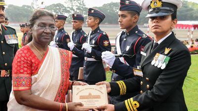 President Murmu hails women cadets’ participation in NDA’s Passing Out Parade