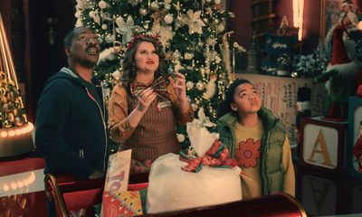Candy Cane Lane review – Eddie Murphy struggles to bring Christmas cheer