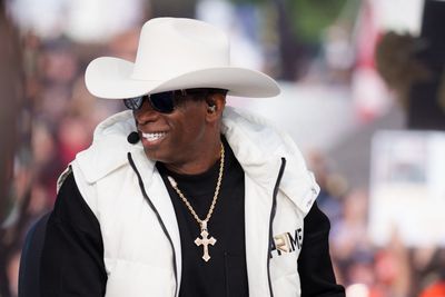 College football fans reacted to Deion Sanders being SI’s Sportsperson of the Year with mixed feelings