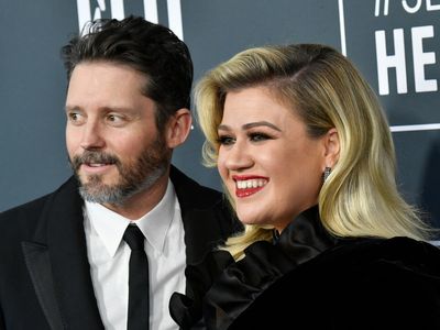 Kelly Clarkson’s ex-husband Brandon Blackstock must pay her after overcharging her as manager