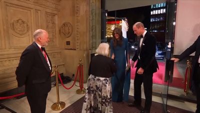William and Kate 'relaxed' as they mix with stars at Royal Variety Performance