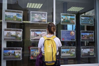 UK house prices inch higher but ‘rapid rebound’ in property market unlikely