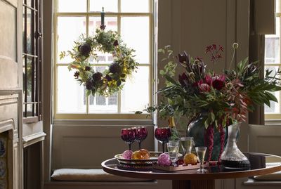 5 Ways to Make a Home Smell Amazingly Christmassy by Decorating With Fresh Foliage