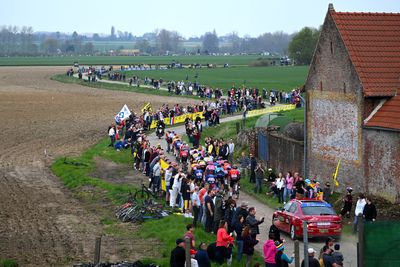 Putting cobbles into first day of Tour de France would have been 'crazy' says organiser