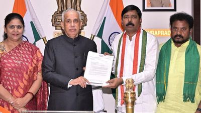 Andhra Pradesh| Congress urges Governor Nazeer to direct State government to step up drought mitigation measures