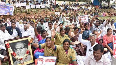 Pourakarmikas stage protest