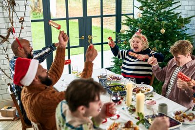 You can't force holiday cheer—but 3 habits can help you feel happier this season