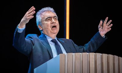 Oil and gas firms must convert to renewables or face decline, says IEA chief
