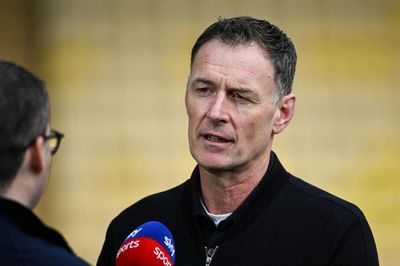 Chris Sutton sends out Rangers warning to Celtic in 'walking a tightrope' verdict
