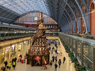 10 things travellers should remember at Christmas