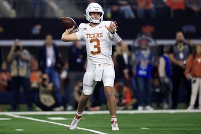 Quinn Ewers throws for 354 yards in first half of Big 12 Championship