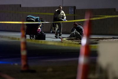 Las Vegas police search for suspect after 5 homeless people are shot, killing 1