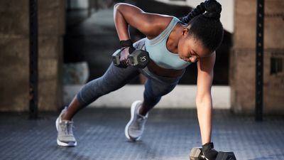 Build muscle in the arms, back and core with just seven dumbbell exercises