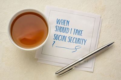 When To Take Social Security Payments: Your Age Matters