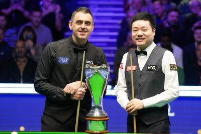 Ding Juhui fights back in opening session of final against Ronnie O’Sullivan