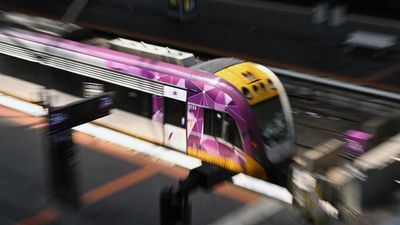 Regional train disruption risk as pay dispute rolls on
