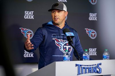Titans fans, media rightly calling for Craig Aukerman to be fired