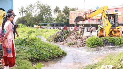 Heavy rains bring life to a standstill in Tirupati as cyclone Michaung draws closer