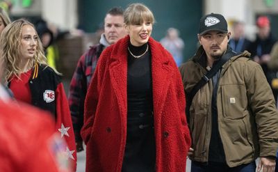 Taylor Swift arrives at Lambeau Field for Packers vs. Chiefs