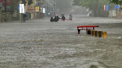 Cyclone Michaung | Chennai, neighbouring districts pounded by heavy rains