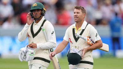 Usman Khawaja defends David Warner, calls him a hero despite Mitchell Johnson's criticism