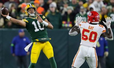 Packers and Jordan Love stand tall against Chiefs pressure