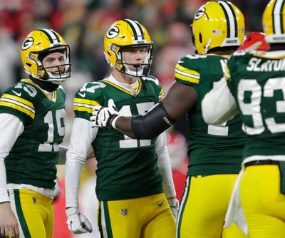 Packers rookie Anders Carlson passes first December test with perfect night vs. Chiefs