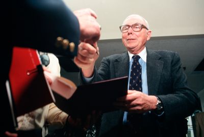 The ‘Chinese Warren Buffett’ gives a moving eulogy for Charlie Munger, calling him the ‘enlightened’ embodiment of ‘modern-day Confucianism’