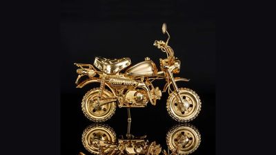 This 1/12 Scale Silver And Gold Honda Monkey Costs More Than A Monkey Bike