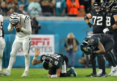 Jaguars lose Trevor Lawrence to apparent right ankle injury