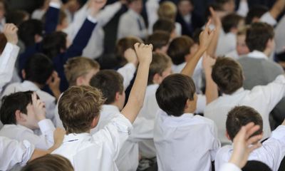 Teachers to get training to deal with poor behaviour in Australian classrooms but experts say more must be done