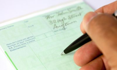 Experts call for fewer antidepressants to be prescribed in UK
