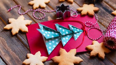 9 tips to make the best holiday cards this season