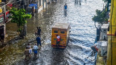 Many areas in north Chennai inundated, residents lament lack of aid